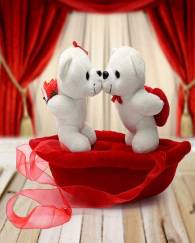 Romantic Teddies on Boat Valentine 